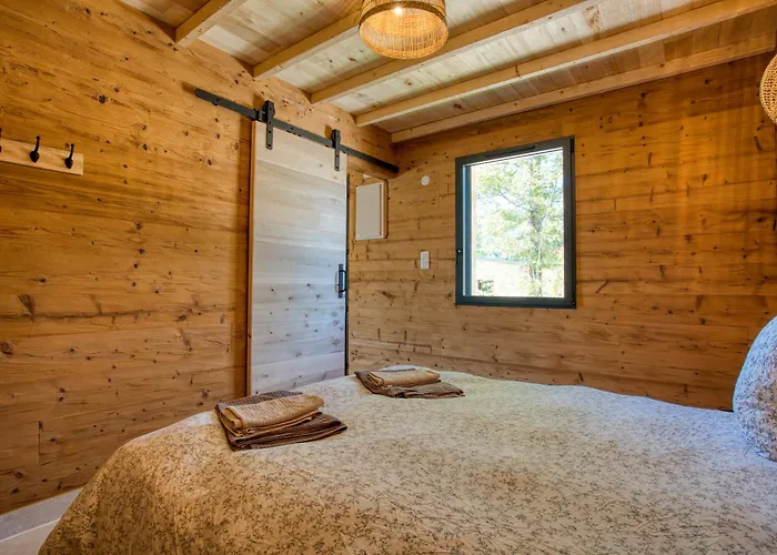 Le Pech Eternel-lodge Tilleuls Sarlat-la-Canéda